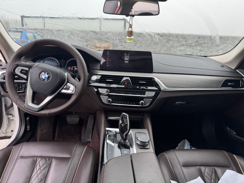 新乡18年宝马5系7