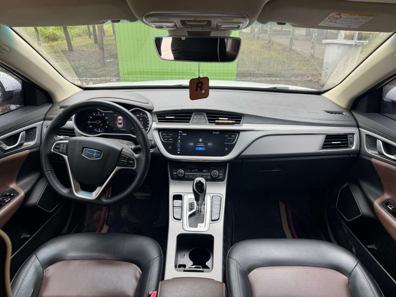 郑州19年吉利帝豪8