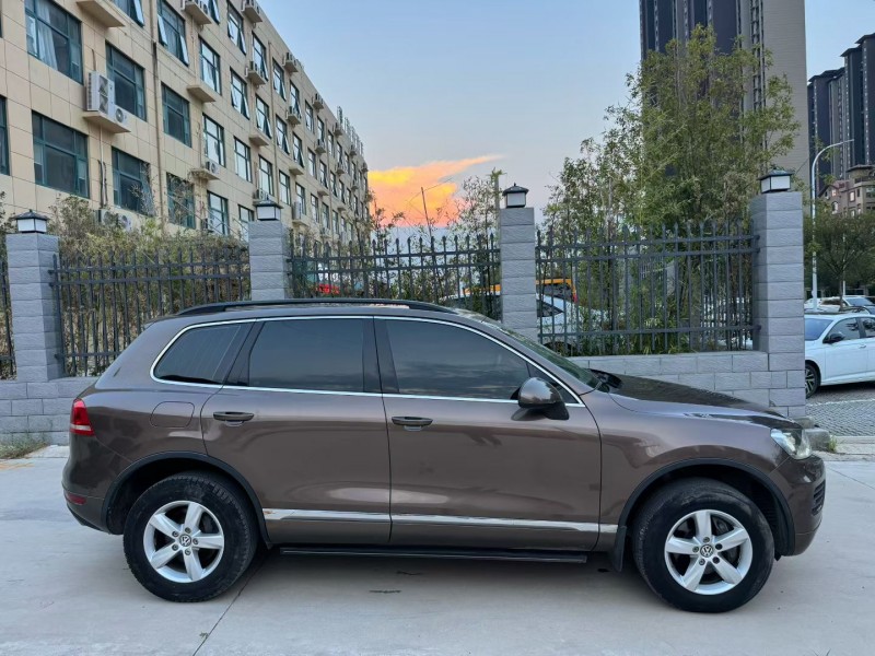 平顶山12年大众途锐2