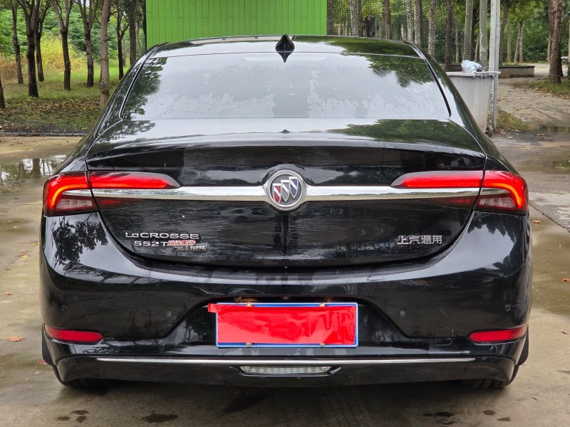 郑州20年别克君越9