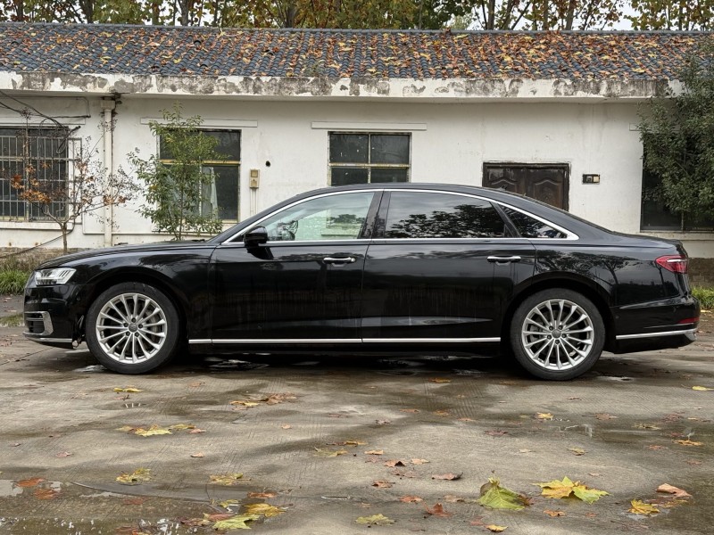 郑州19年奥迪A8L7