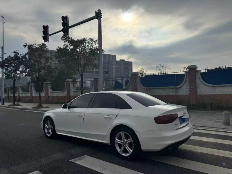 广州15年奥迪A4L4