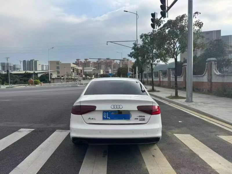 广州15年奥迪A4L5