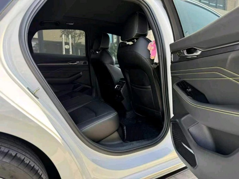 广州23年吉利星瑞9