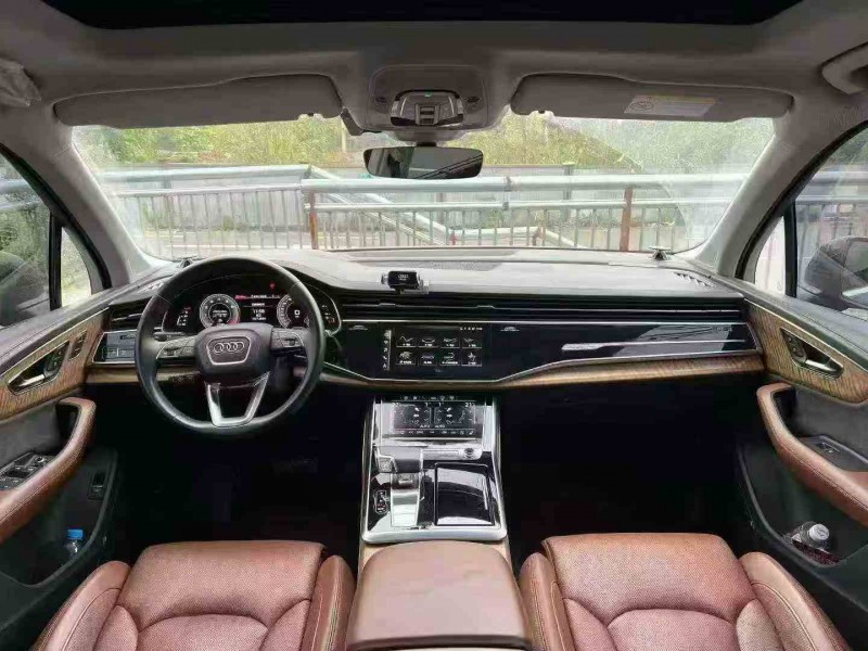 重庆21年奥迪Q74