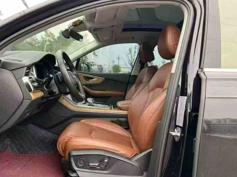 重庆21年奥迪Q76