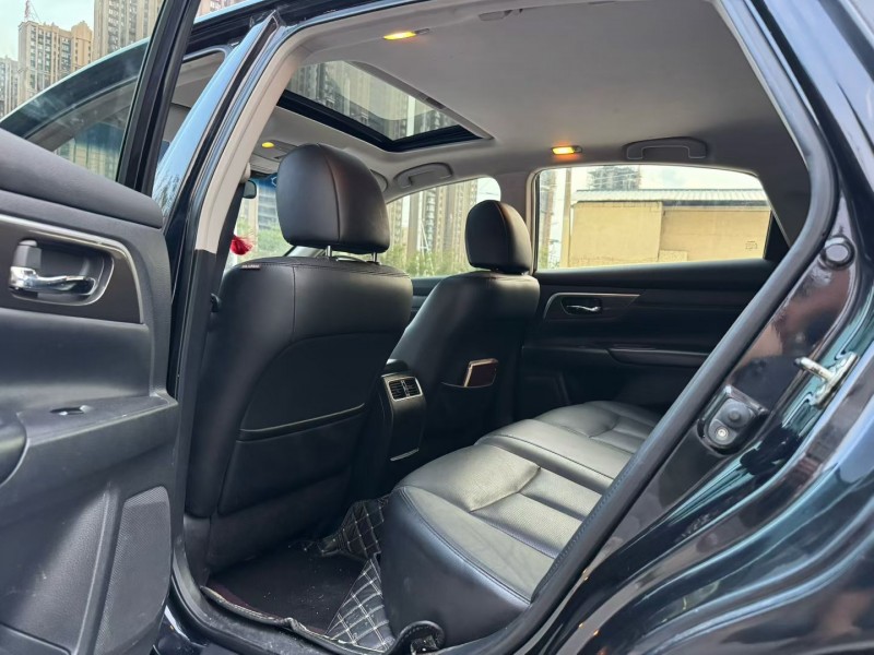 平顶山16年日产天籁5