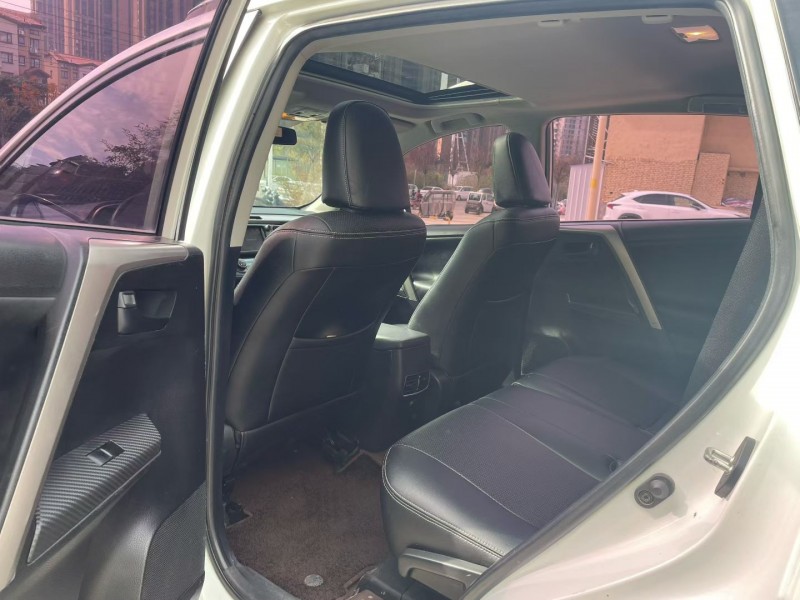 平顶山16年丰田RAV4荣放6