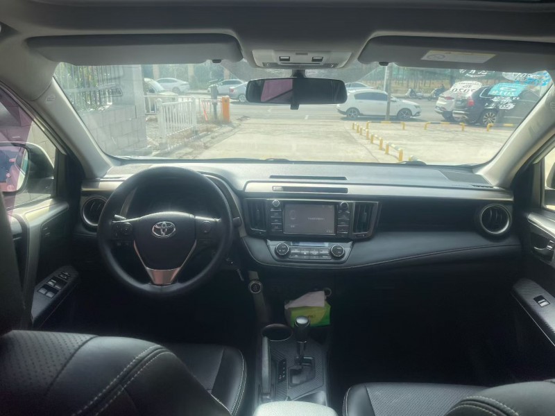 平顶山16年丰田RAV4荣放7