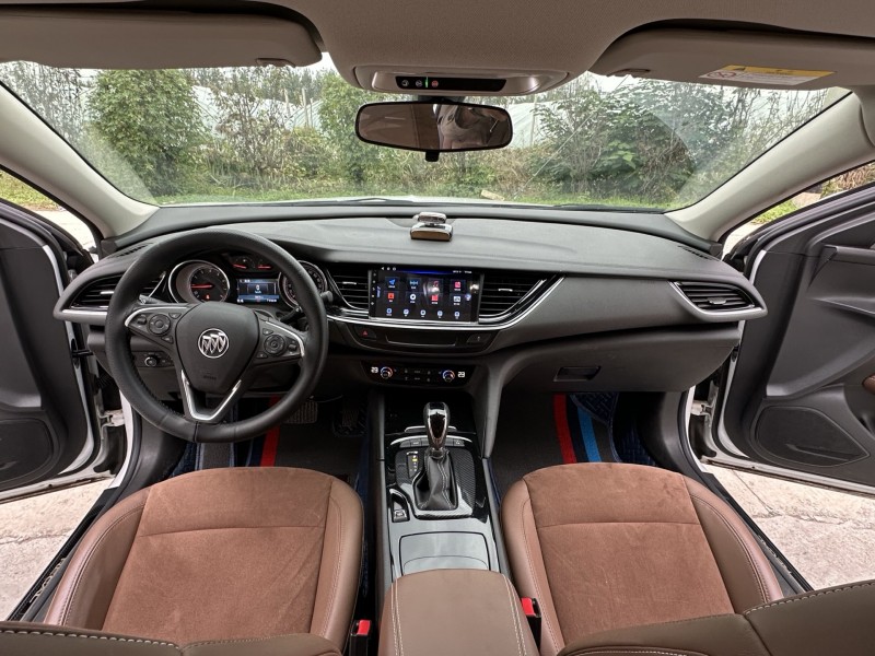 徐州20年别克君威7