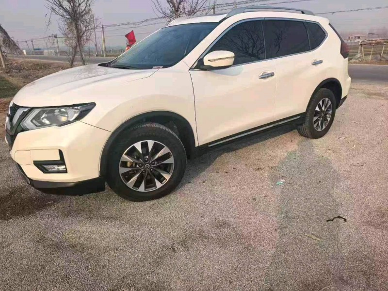 唐山22年日产奇骏2