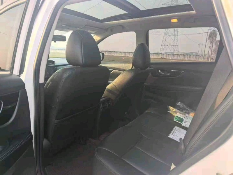 唐山22年日产奇骏9