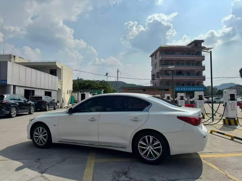 广州16年英菲尼迪Q506