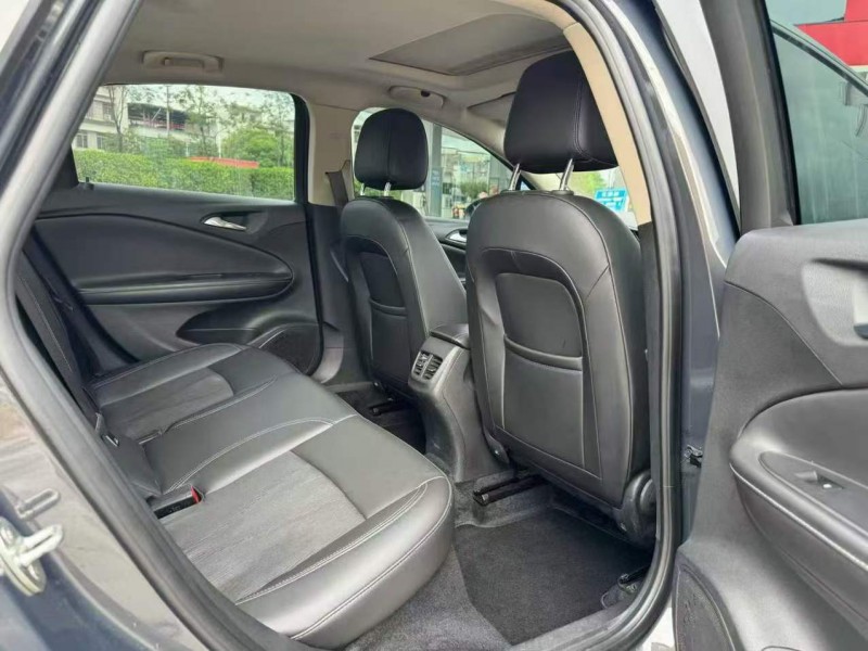 广州19年别克威朗9