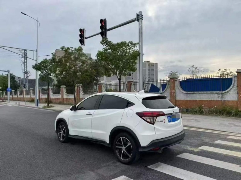 广州21年本田缤智4