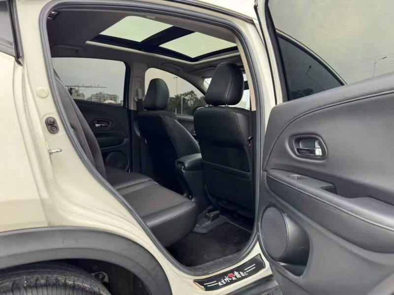 广州21年本田缤智8