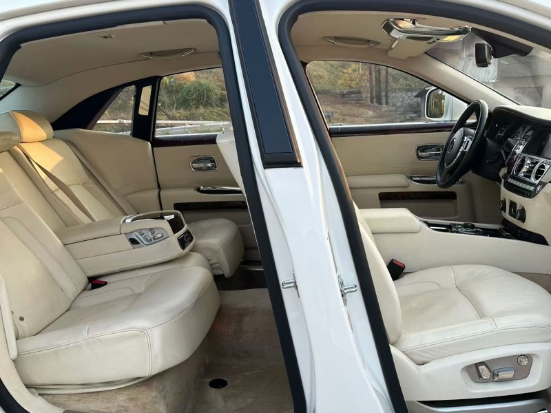 商丘10年劳斯莱斯古斯特8