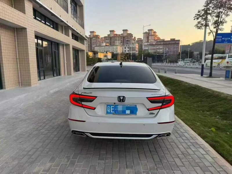 广州22年本田雅阁4