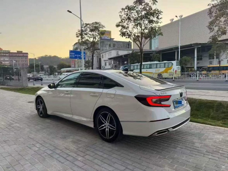 广州22年本田雅阁5