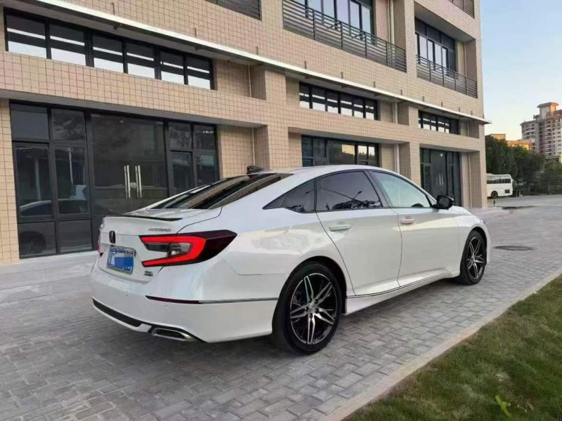 广州22年本田雅阁6