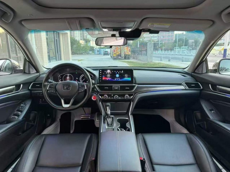 广州22年本田雅阁8