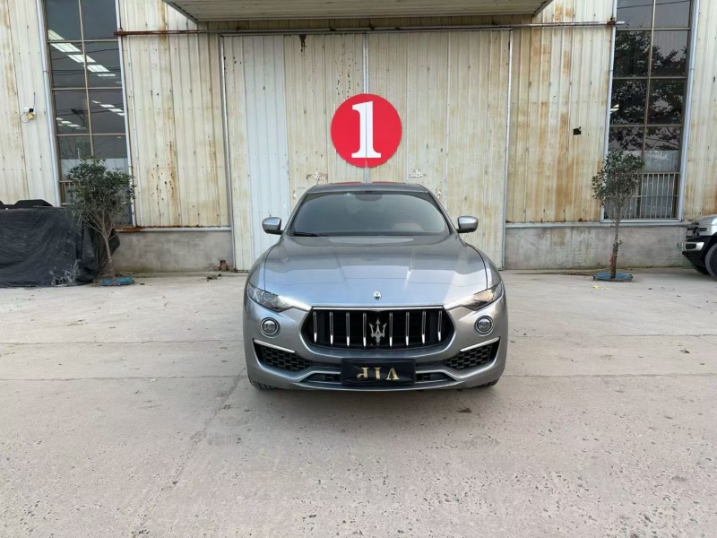 徐州23年玛莎拉蒂Levante1