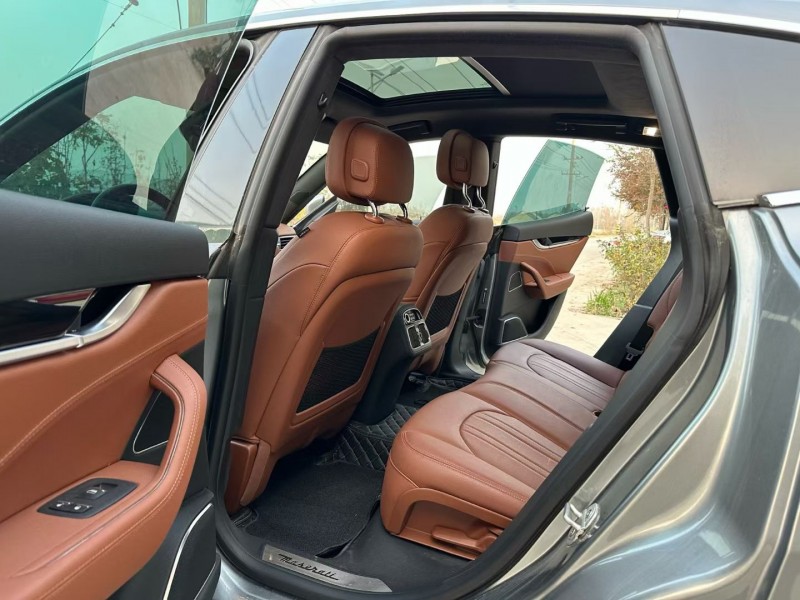 徐州23年玛莎拉蒂Levante6