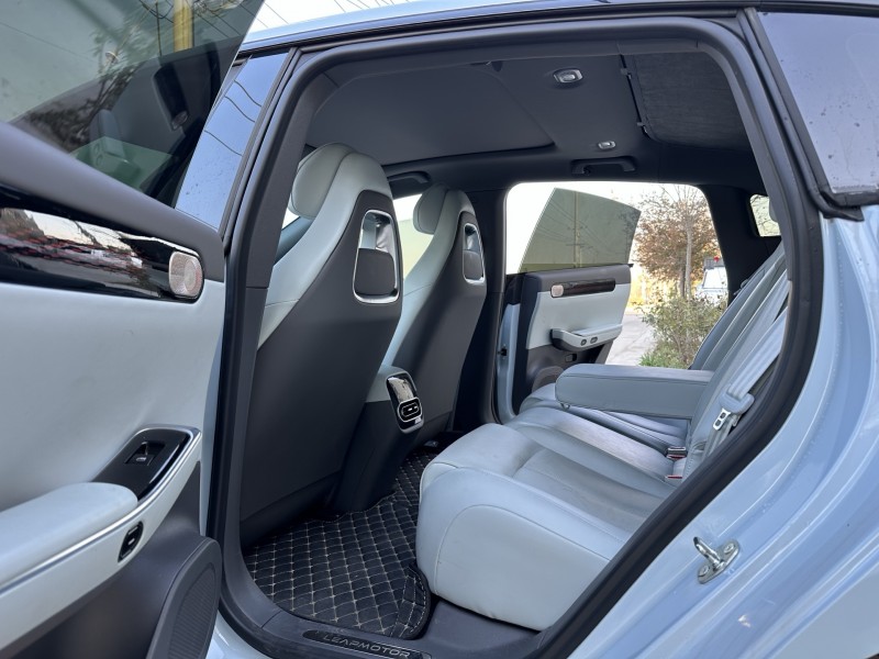 徐州23年零跑汽车C016