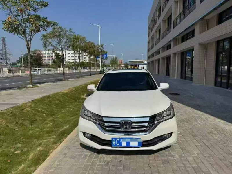 广州14年本田雅阁1