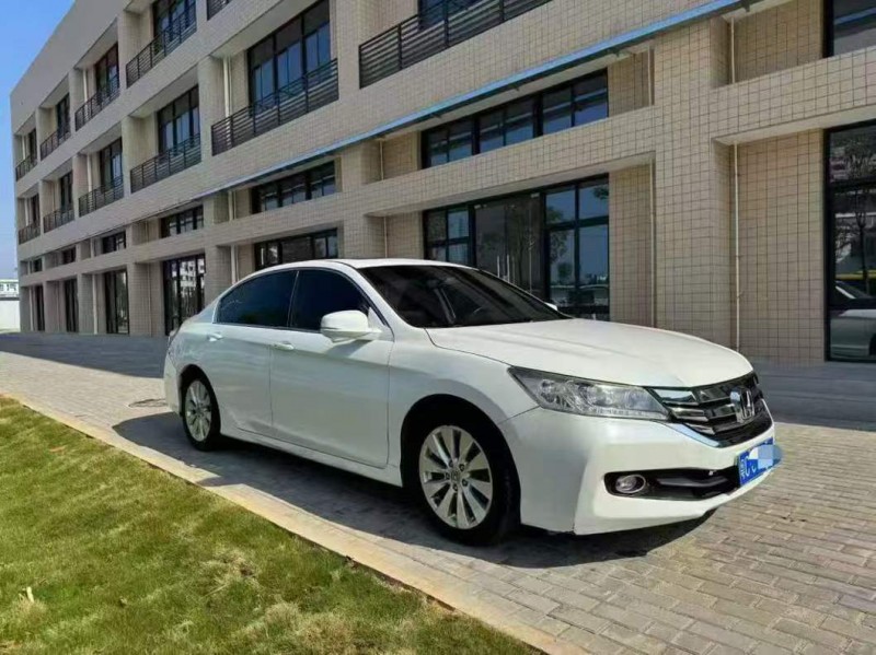 广州14年本田雅阁3