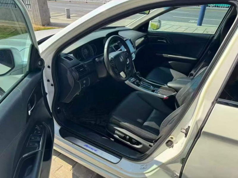 广州14年本田雅阁8