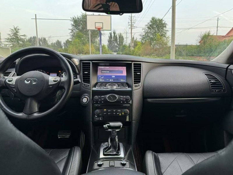 青岛14年英菲尼迪QX704