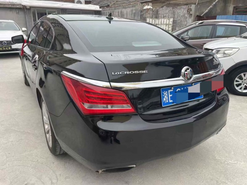 泰安14年别克君越2