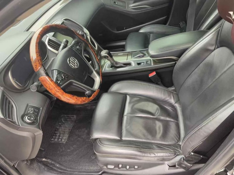 泰安14年别克君越6