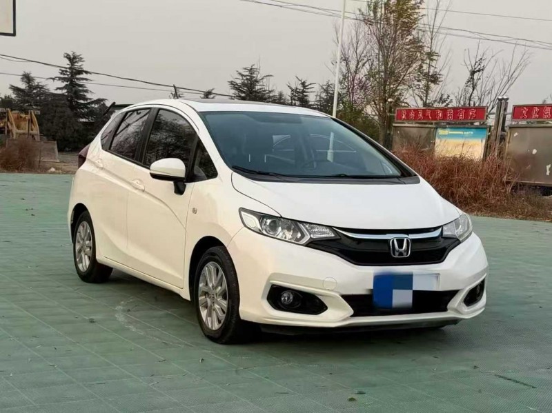 青岛18年本田飞度2