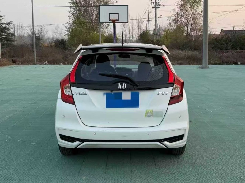 青岛18年本田飞度6