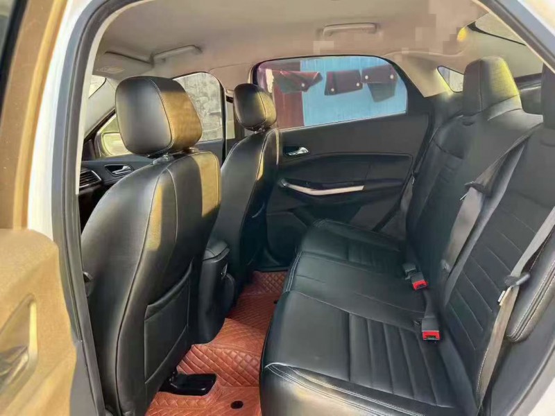 泰安19年福特福克斯8