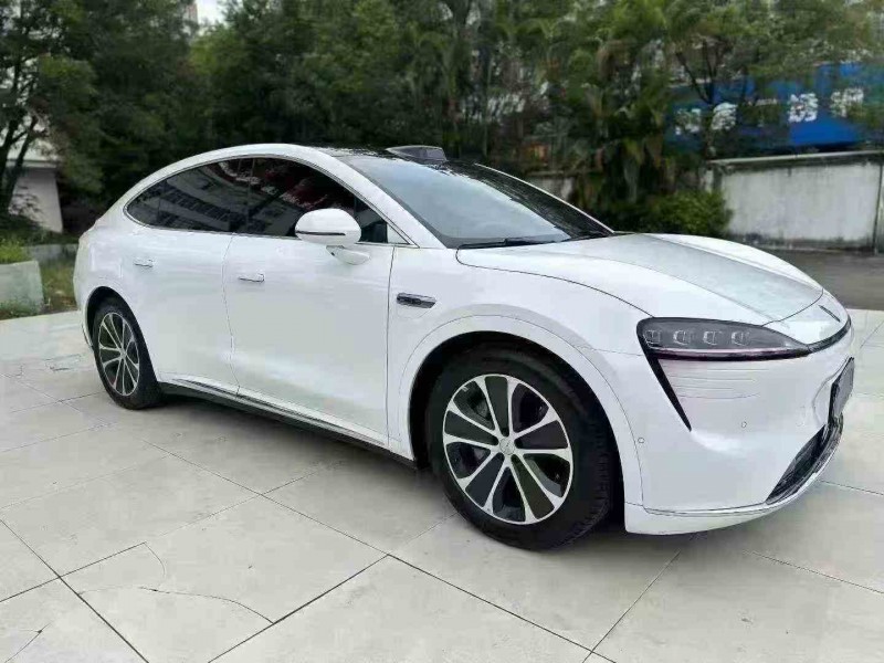 深圳25年华为智选智界R73