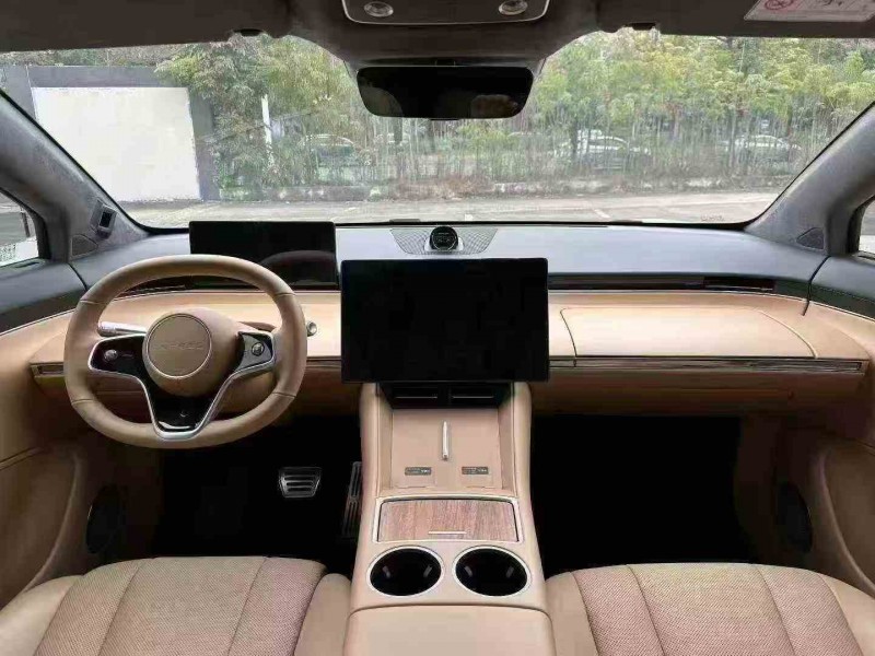 深圳25年华为智选智界R74