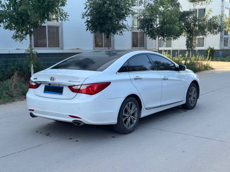 新乡15年现代索纳塔6