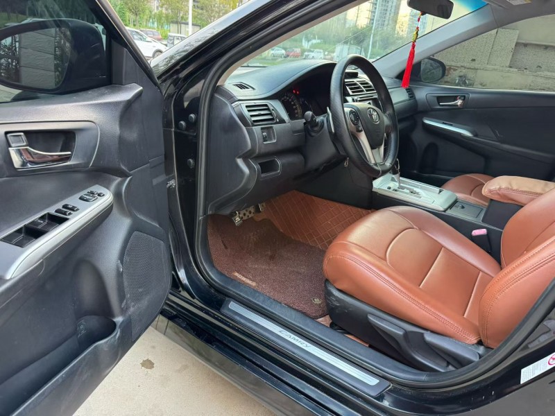 平顶山15年丰田凯美瑞4