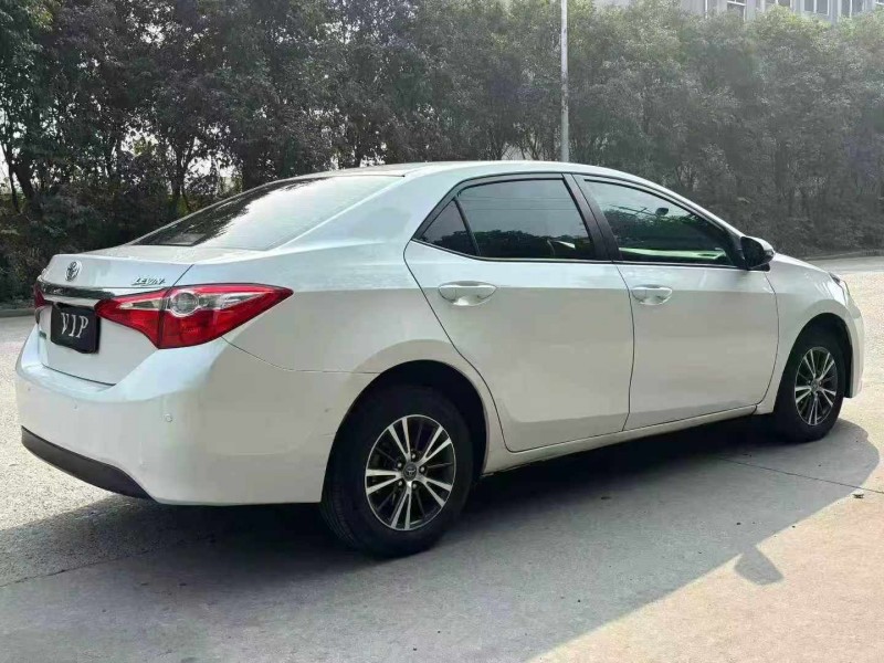 宜昌16年丰田雷凌4