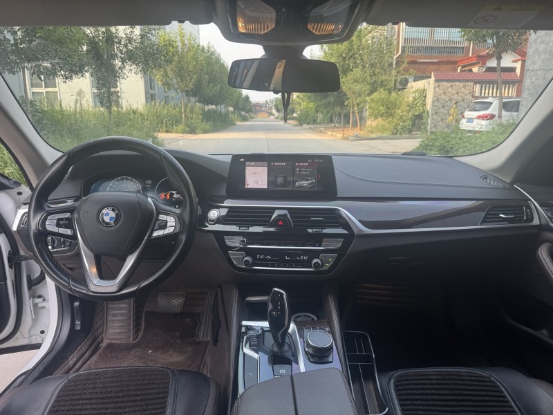 新乡18年宝马5系8