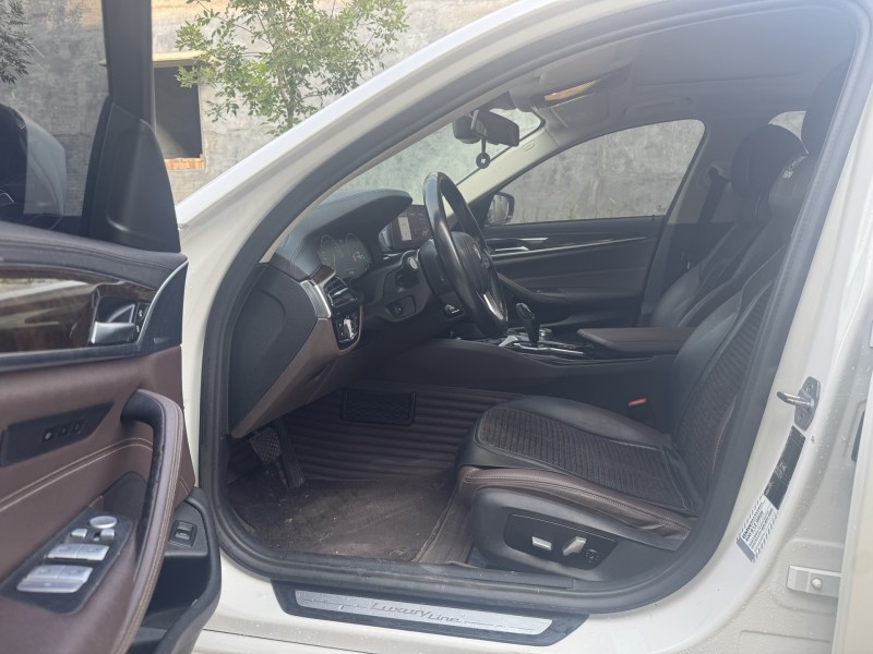 新乡18年宝马5系9