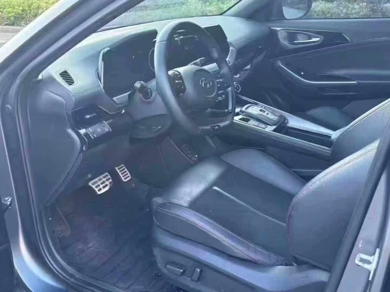 宜昌22年现代菲斯塔6