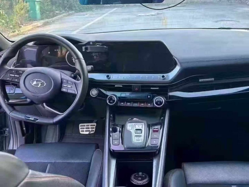 宜昌22年现代菲斯塔7