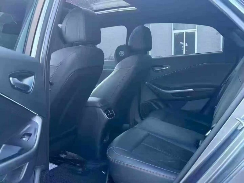 宜昌22年现代菲斯塔8