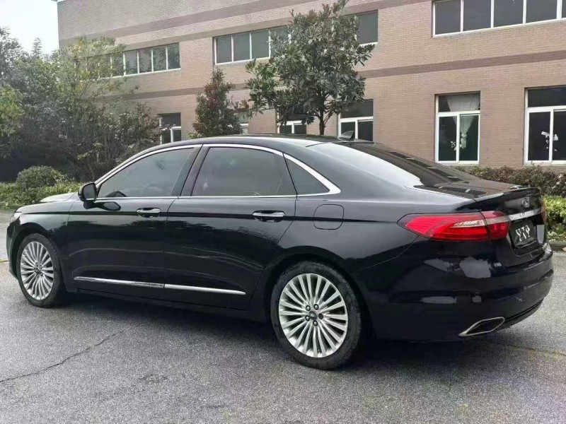 宜昌19年福特金牛座5