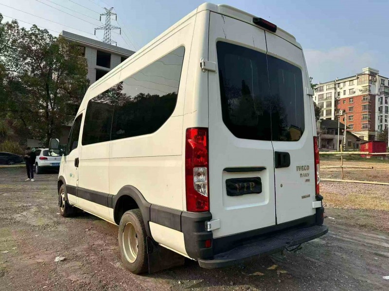 衡阳19年依维柯欧胜9