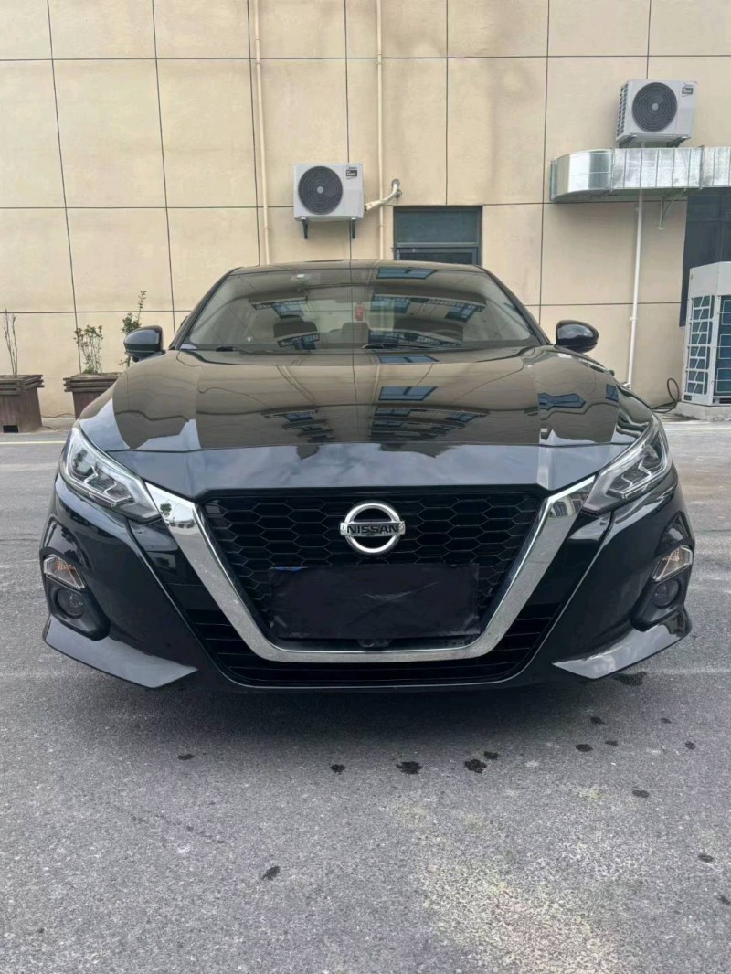 襄阳22年日产天籁1